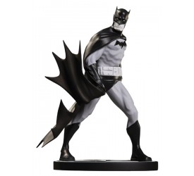 Batman Black & White Statue Dustin Nguyen 19 cm